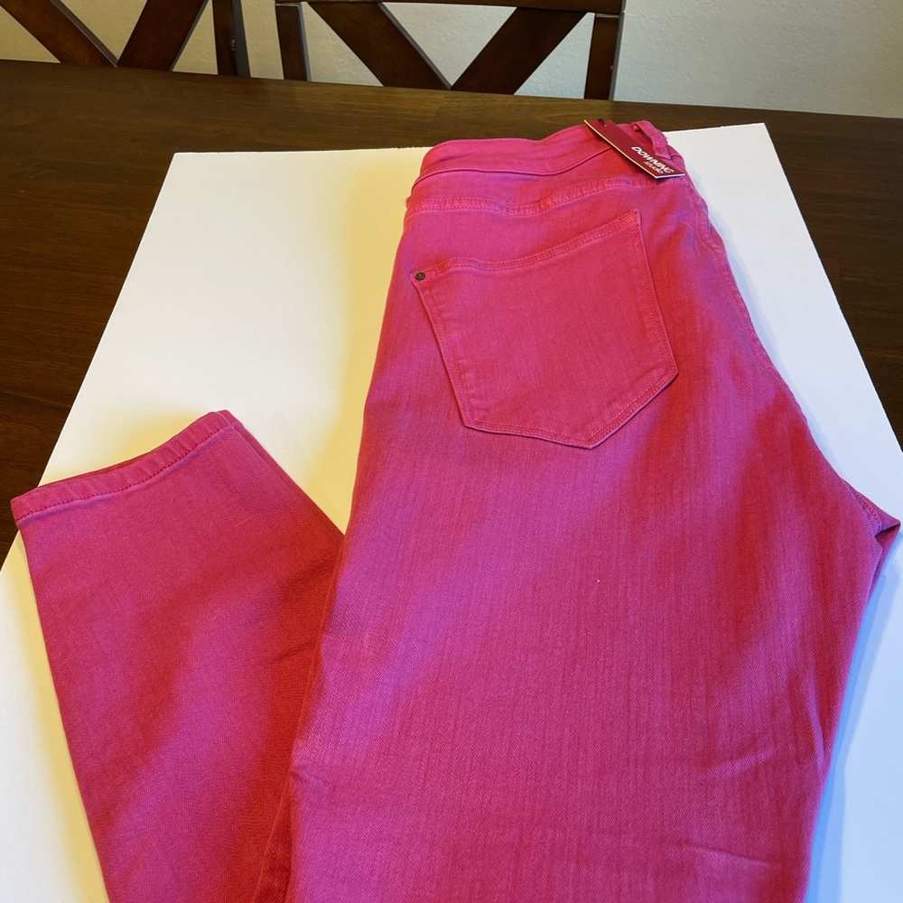 NWT PINK DENIM JEANS. SIZE 14